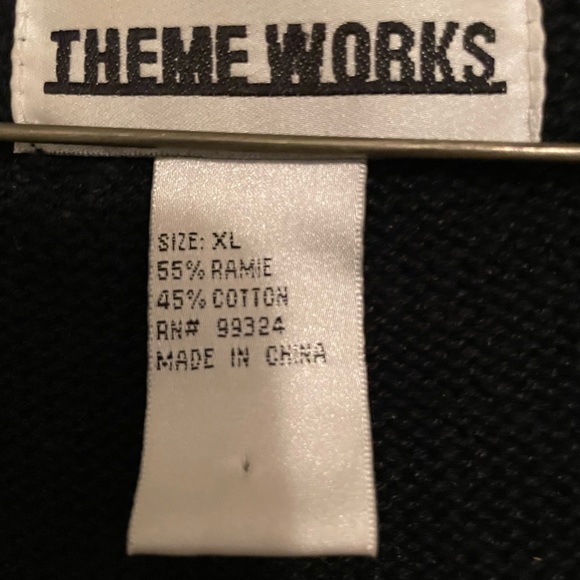 XL Holiday Vest - Picture 7 of 8